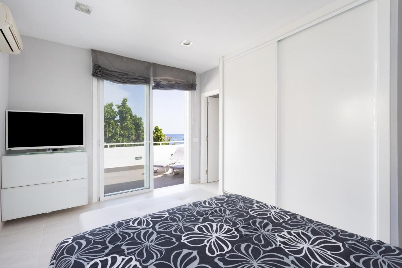 Luxury Frontline Poris De Abona Villa Exterior photo